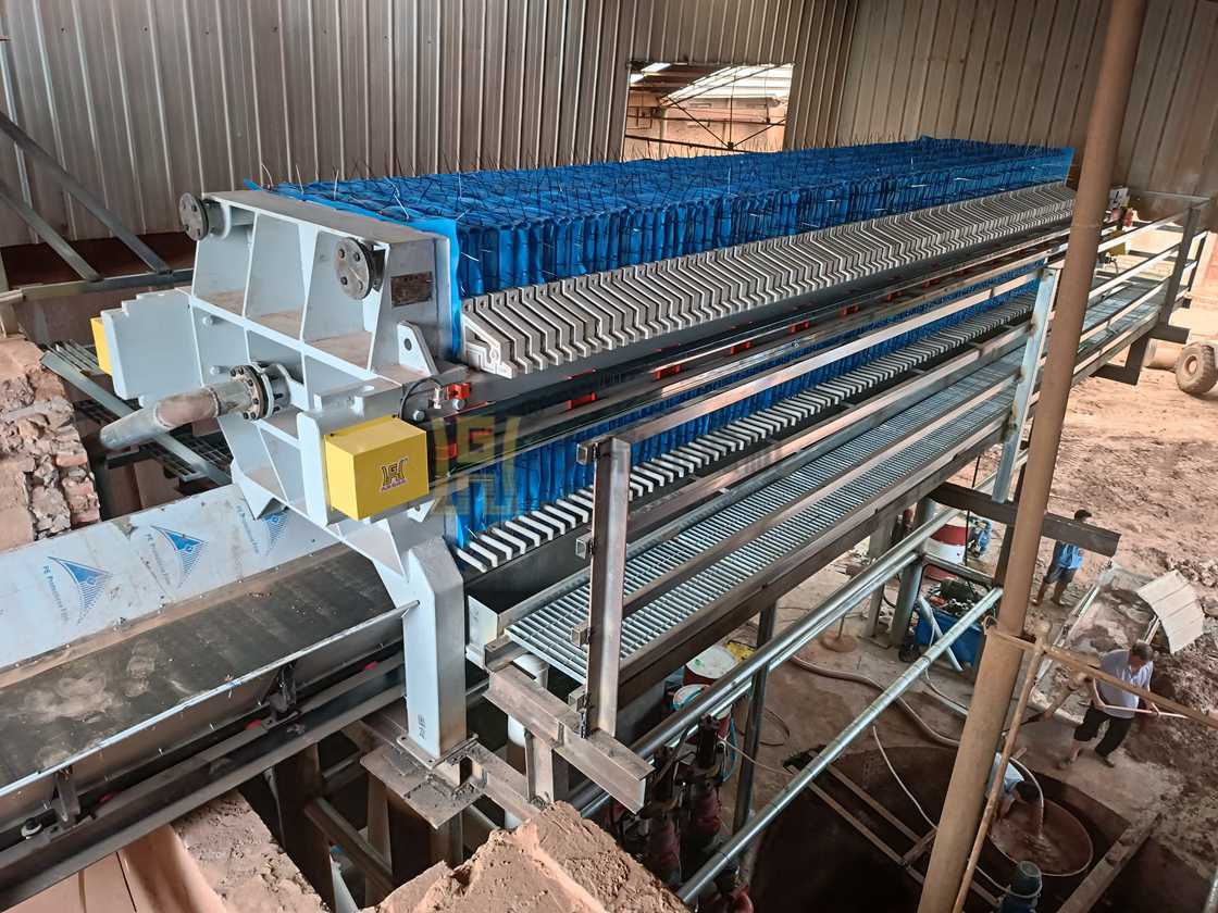 洗砂污水處理現場，使用250平方壓濾機一臺 (2).jpg